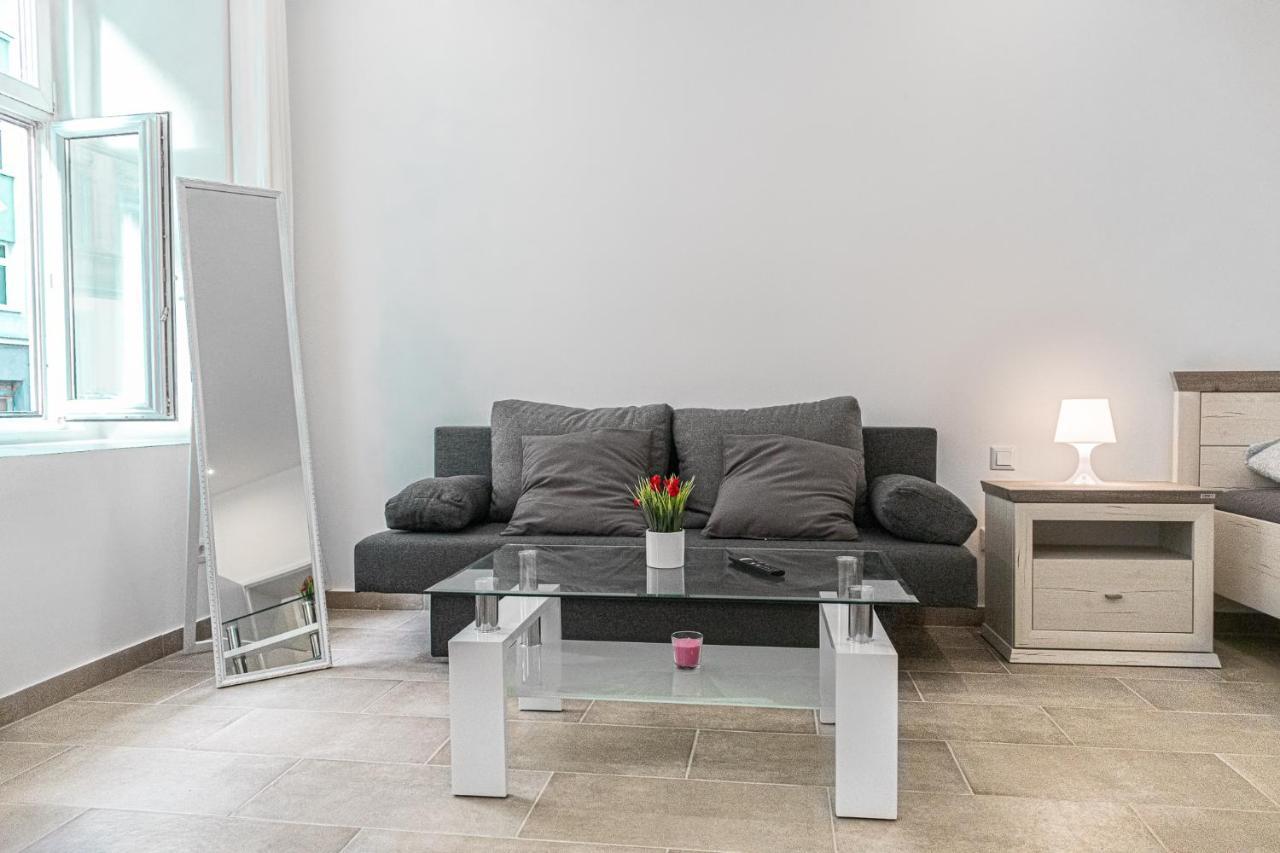 Homelike 2Br Apt Near U1 Reumannplatz - 9 Min To Center Wien Eksteriør billede